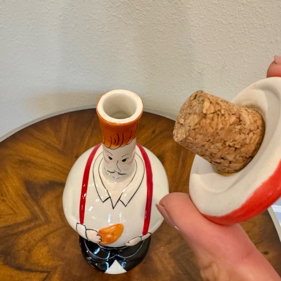 Chef Themed Decorative Olive Oil Dispenser - Never Used - Picture 3 of 9